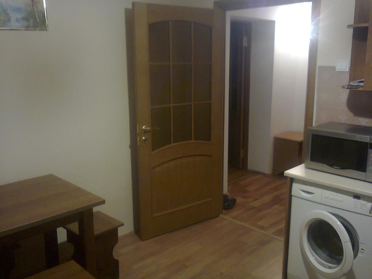 Apartment With Balcony 利沃夫 外观 照片