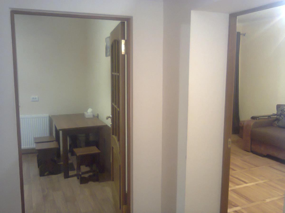 Apartment With Balcony 利沃夫 外观 照片